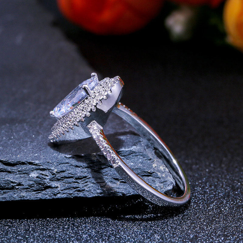 Sparkly Pear-shaped Water Drop Cubic Zirconia Wedding Rings