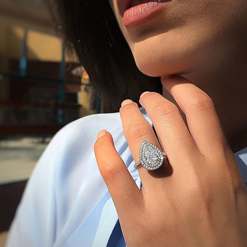 Sparkly Pear-shaped Water Drop Cubic Zirconia Wedding Rings